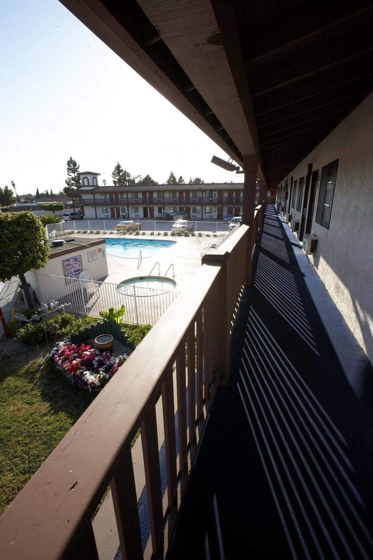 Ez 8 Motel Newark Eksteriør bilde
