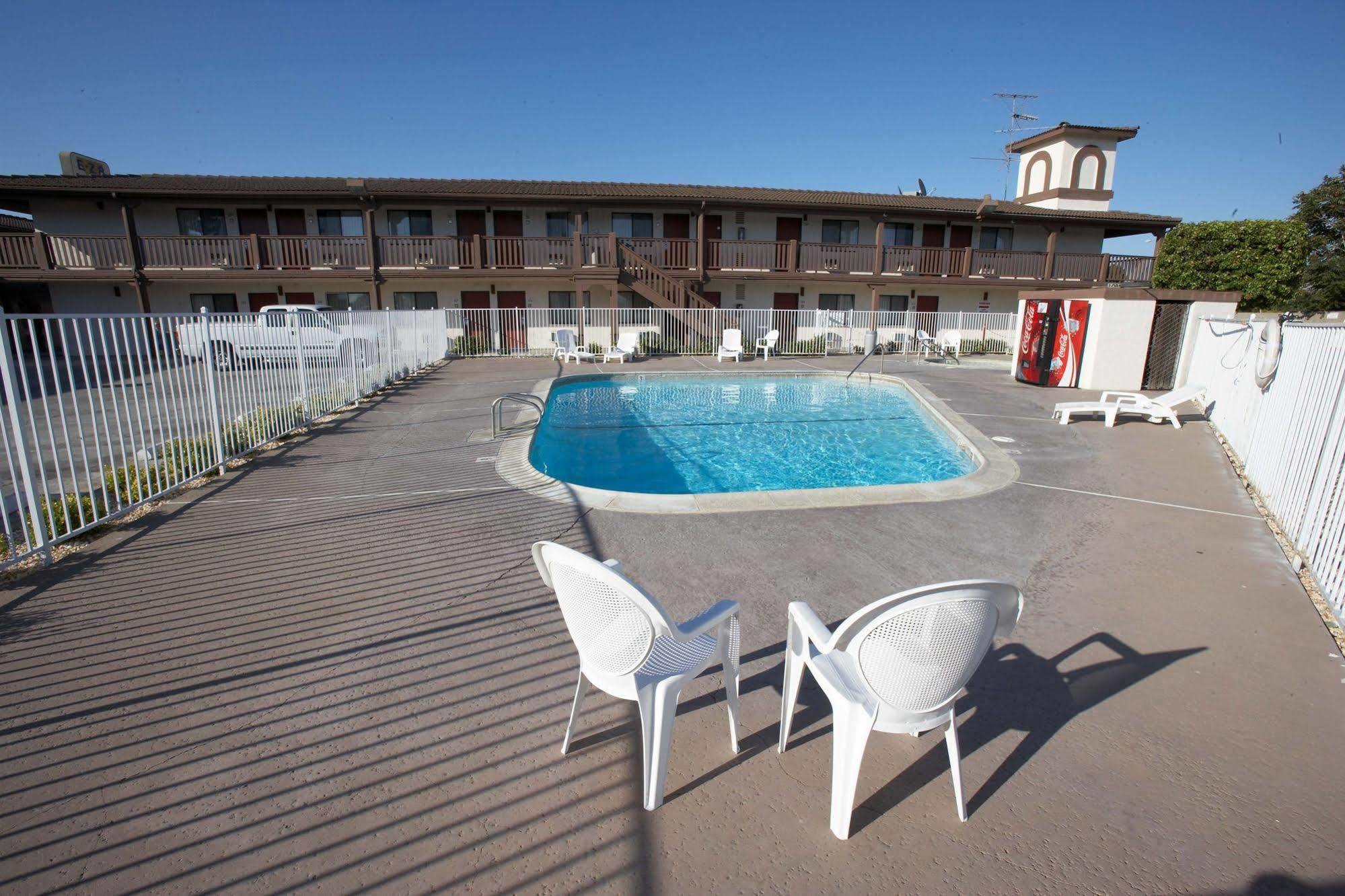 Ez 8 Motel Newark Eksteriør bilde